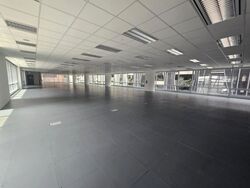 Bank Of Singapore Centre (D1), Office #511980491